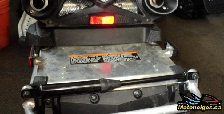 Essais des amortisseurs de vibration sur une RS Vector 2014