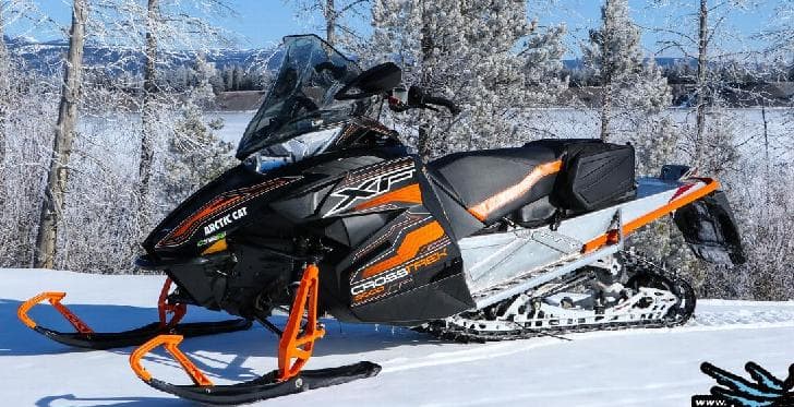 La XF 6000 CrossTrek 2016 d'Arctic Cat : une motoneige bien adaptée pour le Québec