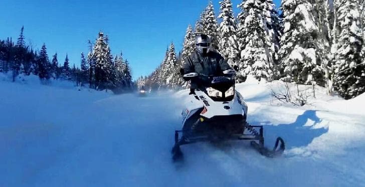 Essais Ski-Doo Renegade Adrenaline 850 E-TEC – 2017