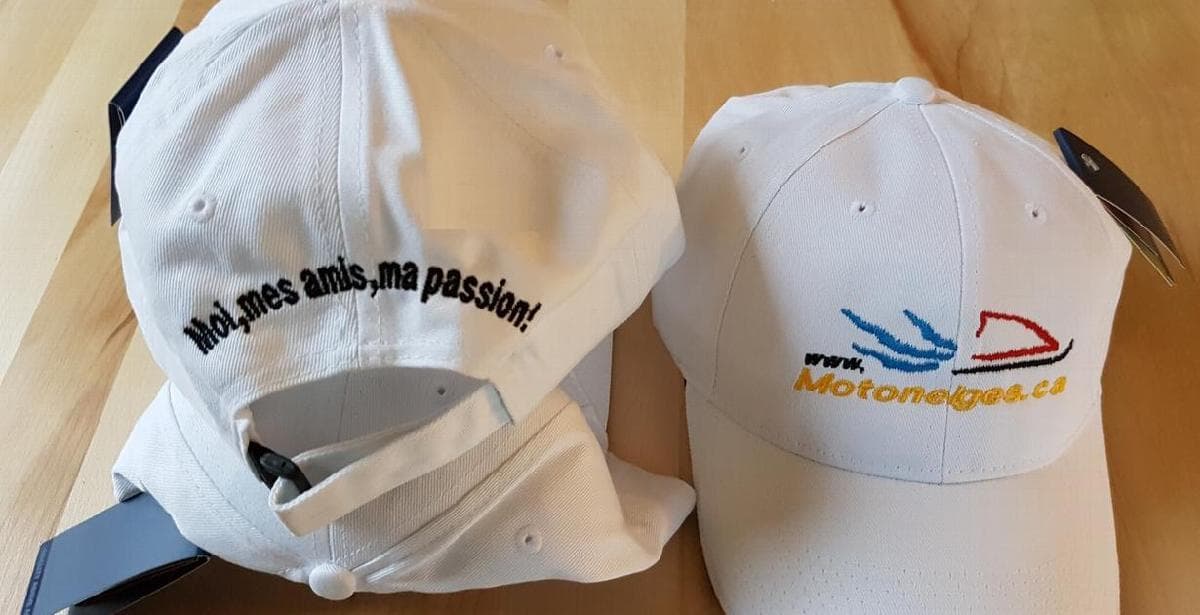Concours : Courez la chance de gagner une casquette et une tuque Motoneiges.ca