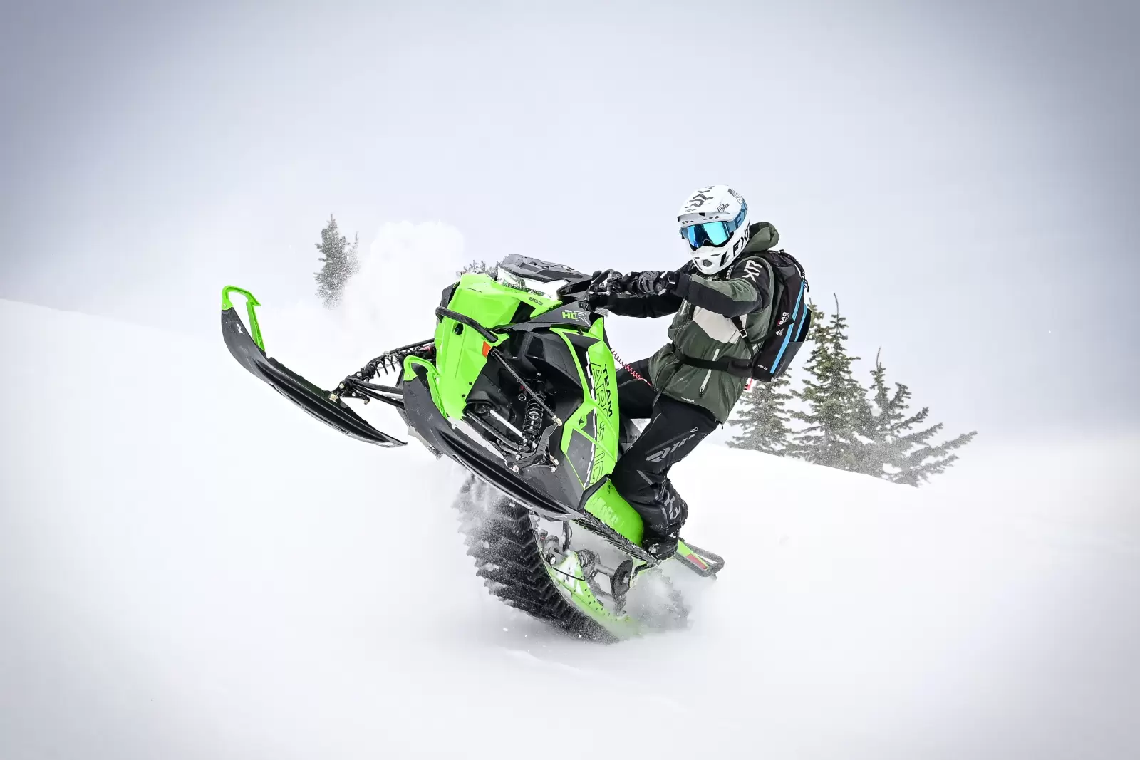 Types de motoneiges : sentier, hors-piste, hybride et utilitaire