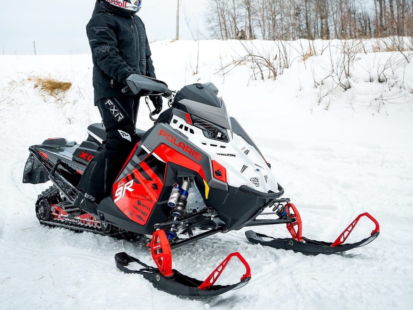 Polaris INDY XCR 137 Patriot 9R 2026 : ce qui m’attend lors de mon essai à long terme