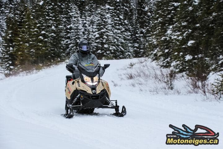 Ski-Doo Renegade Enduro 1200 4-TEC 2016 : peu importe le sentier ou la randonnée