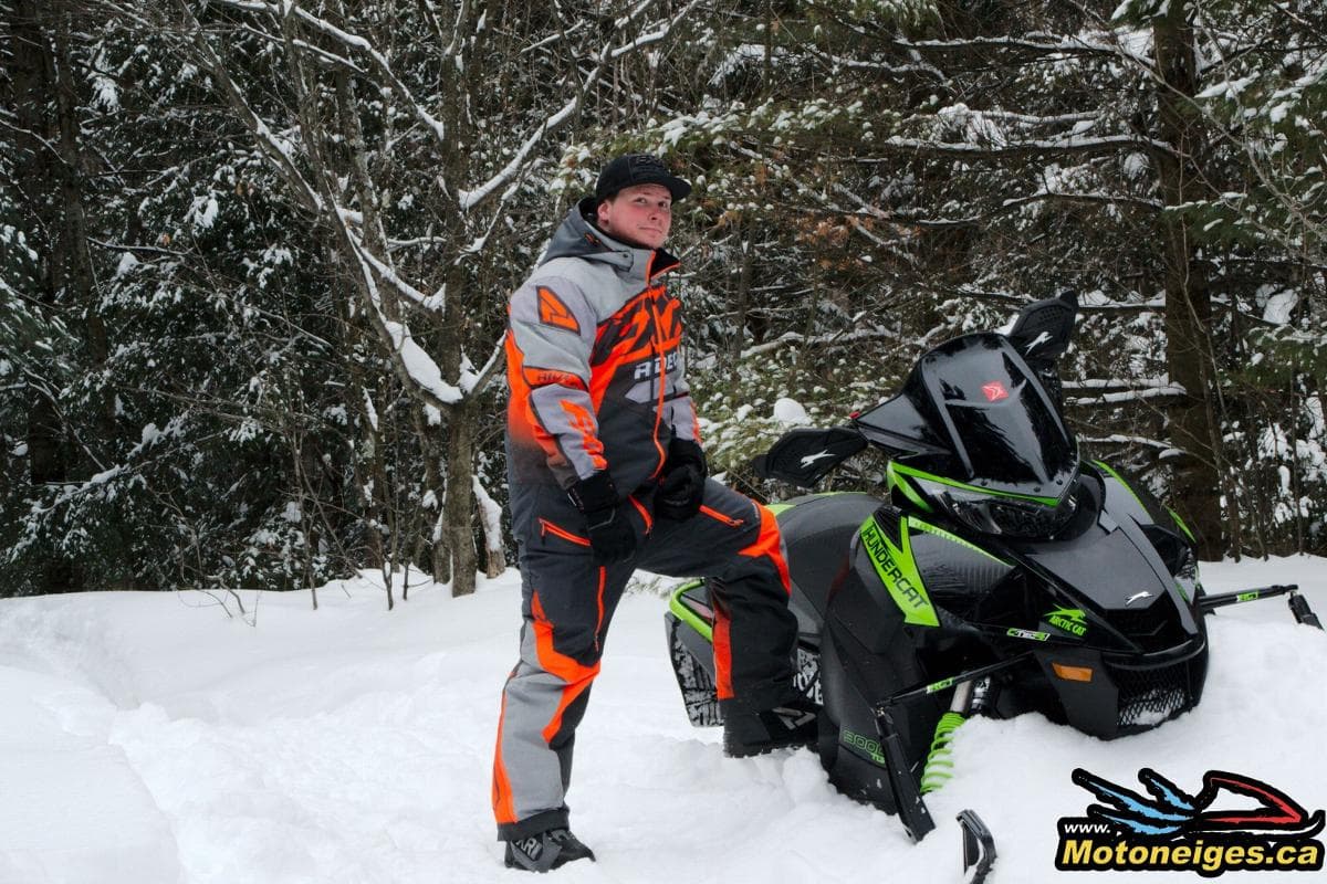 Le «monosuit» FXR CX isolé, du confort et des couleurs superbes?! - motoneiges - motoneigistes 