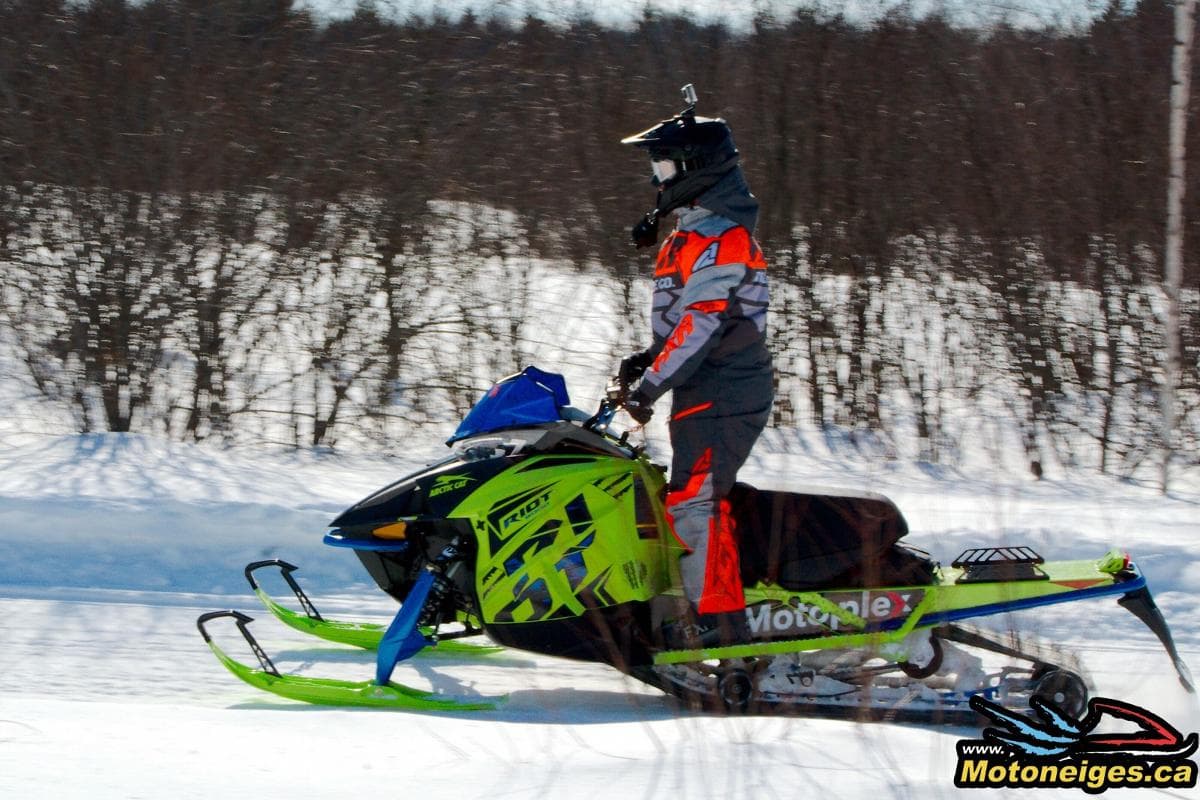 Le «monosuit» FXR CX isolé, du confort et des couleurs superbes?! - motoneiges - motoneigistes 