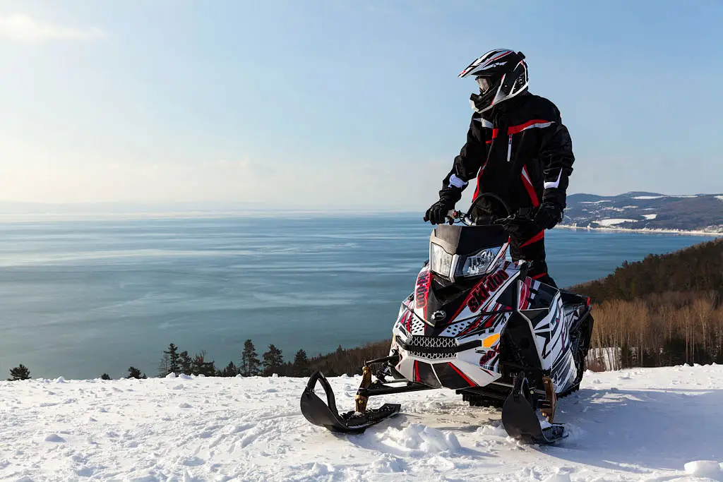 Découvrez Charlevoix : Une destination idéale à motoneige