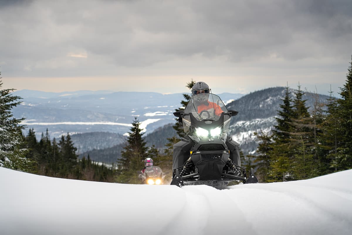 Découvrez Charlevoix : Une destination idéale à motoneige