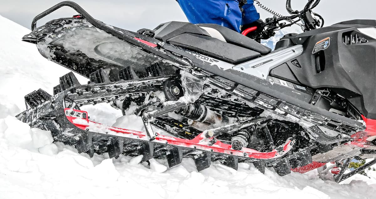 Gros plan des suspensions PPS² DS+ et PPS³-DS du Lynx Shredder RE 2027 / © Joe Erickson