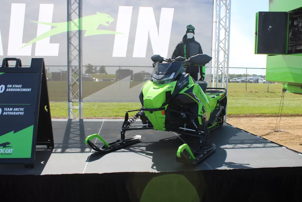 Motoneiges.ca: Hay Days 2026 Arctic Cat retour en force!