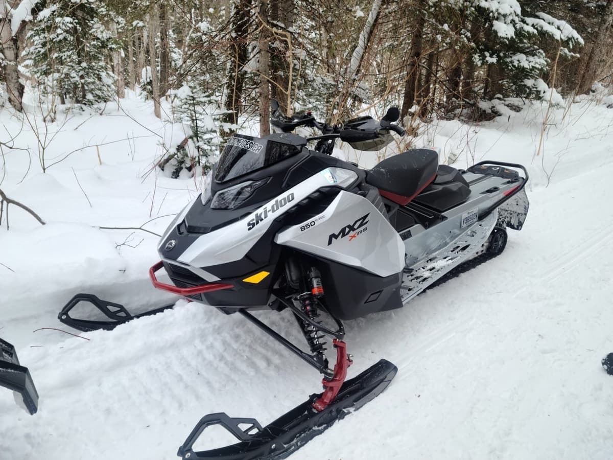 Ski-Doo MX Z X-RS 850