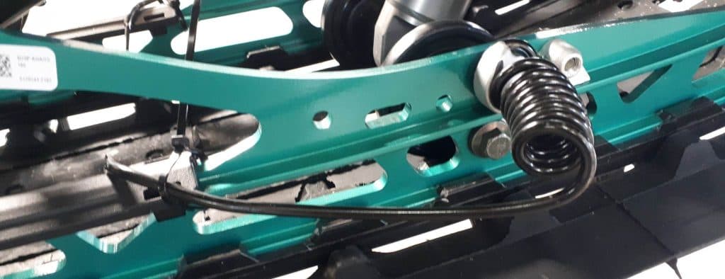nouveau grattoir réversible sur la khaos slash 9R 2024