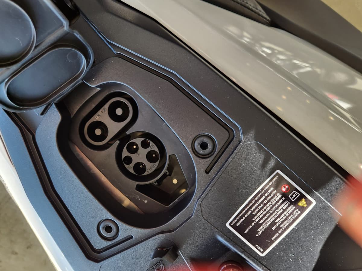 ports de recharge pour motoneige électrique