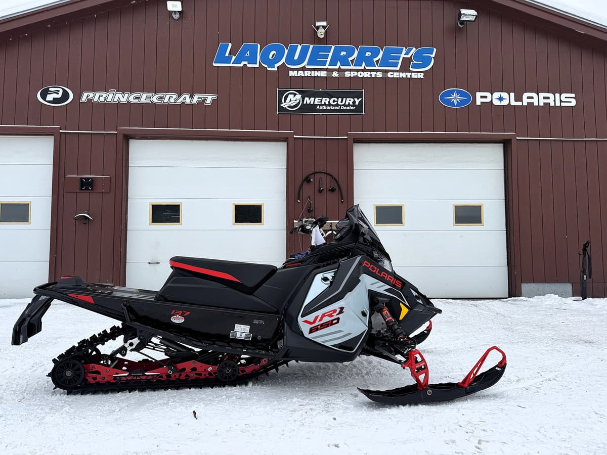Polaris 650 Indy VR1 137 - Dynamix 2026