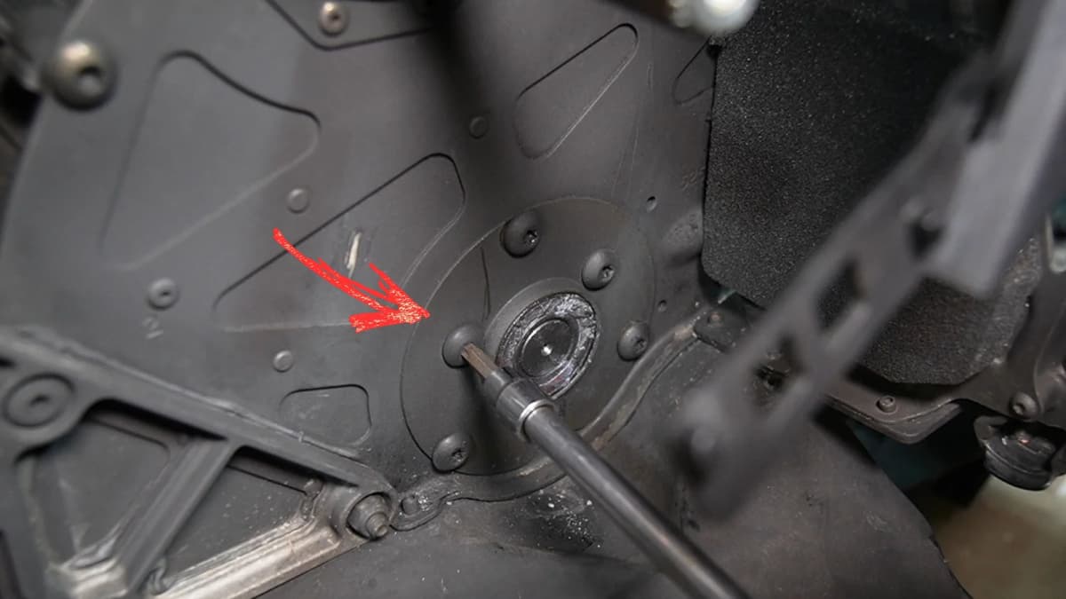 Remplacement de la chenille Polaris Matryx RMK Khaos SLASH 9R