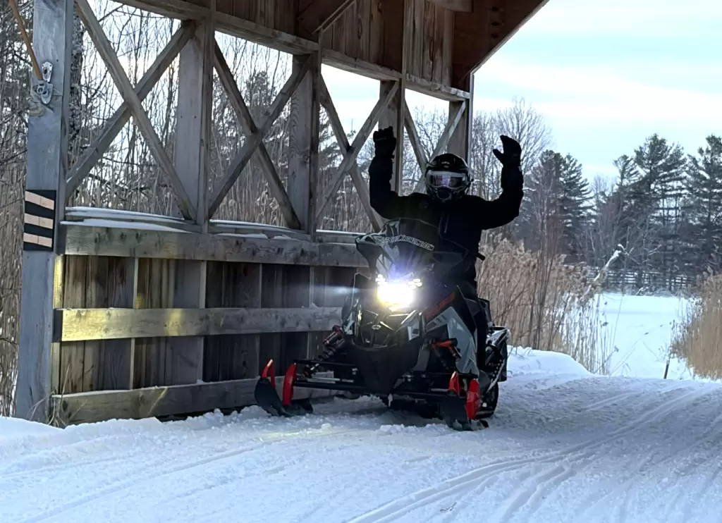 Motoneiges.ca: Essai du INDY VR1 650 2026