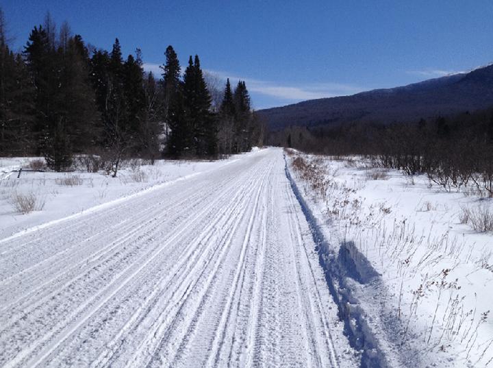 Snowmobiling in New Hampshire : Solid riding in the Granite State ...