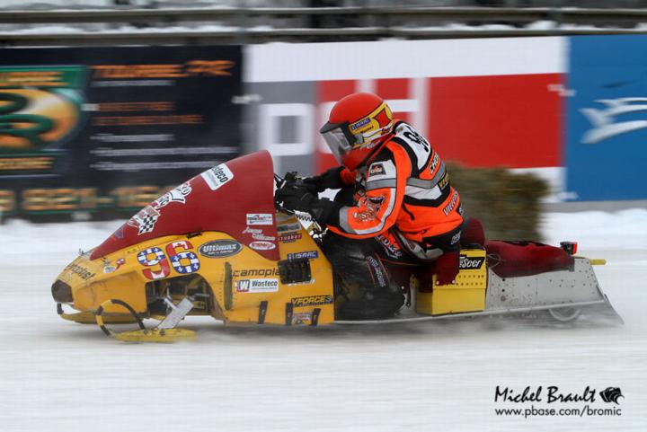 Motoneige Jacques Villeneuve