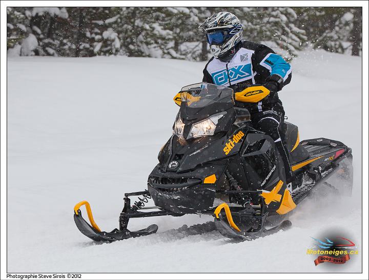 Snowmobile Ski-Doo Renegade X 800 E-TEC