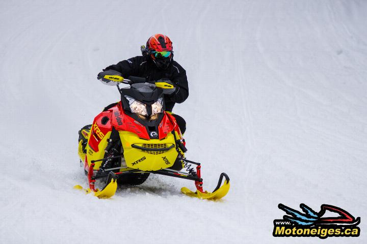 Snowmobile Ski-Doo MX Z X-RS 2015