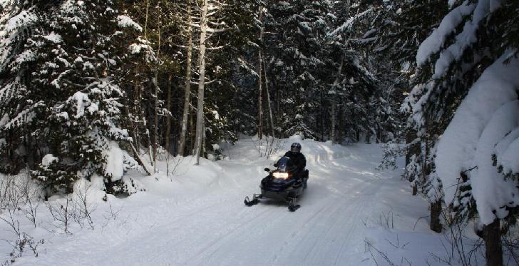Saguenay : Nouveau service de navette disponible pour les motoneigistes
