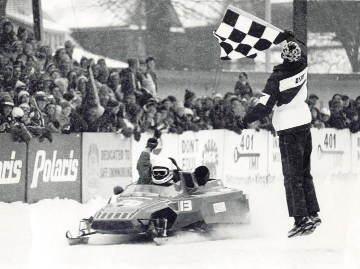 motoneige musee valcourt villeneuve course
