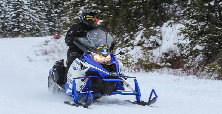Est du Québec: Les motoneigistes profitent enfin de la neige