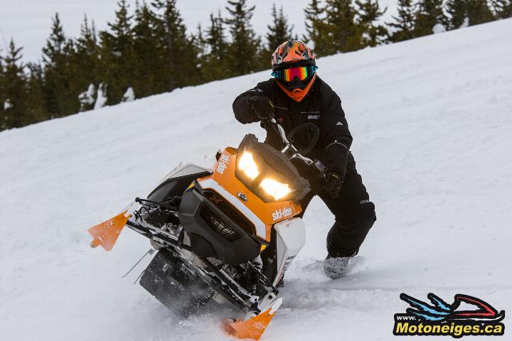 Motoneige Ski-Doo Summit X 850 E-TEC 154 2017