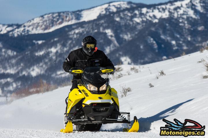 Snowmobile Ski-Doo MX Z X 850 E-TEC 2017