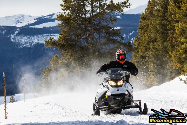 ?La motoneige Ski-Doo MXZ TNT 850 E-TEC sera sans aucun doute très populaire la saison prochaine ?La motoneige Ski-Doo MXZ TNT 850 E-TEC sera sans aucun doute très populaire la saison prochaine
