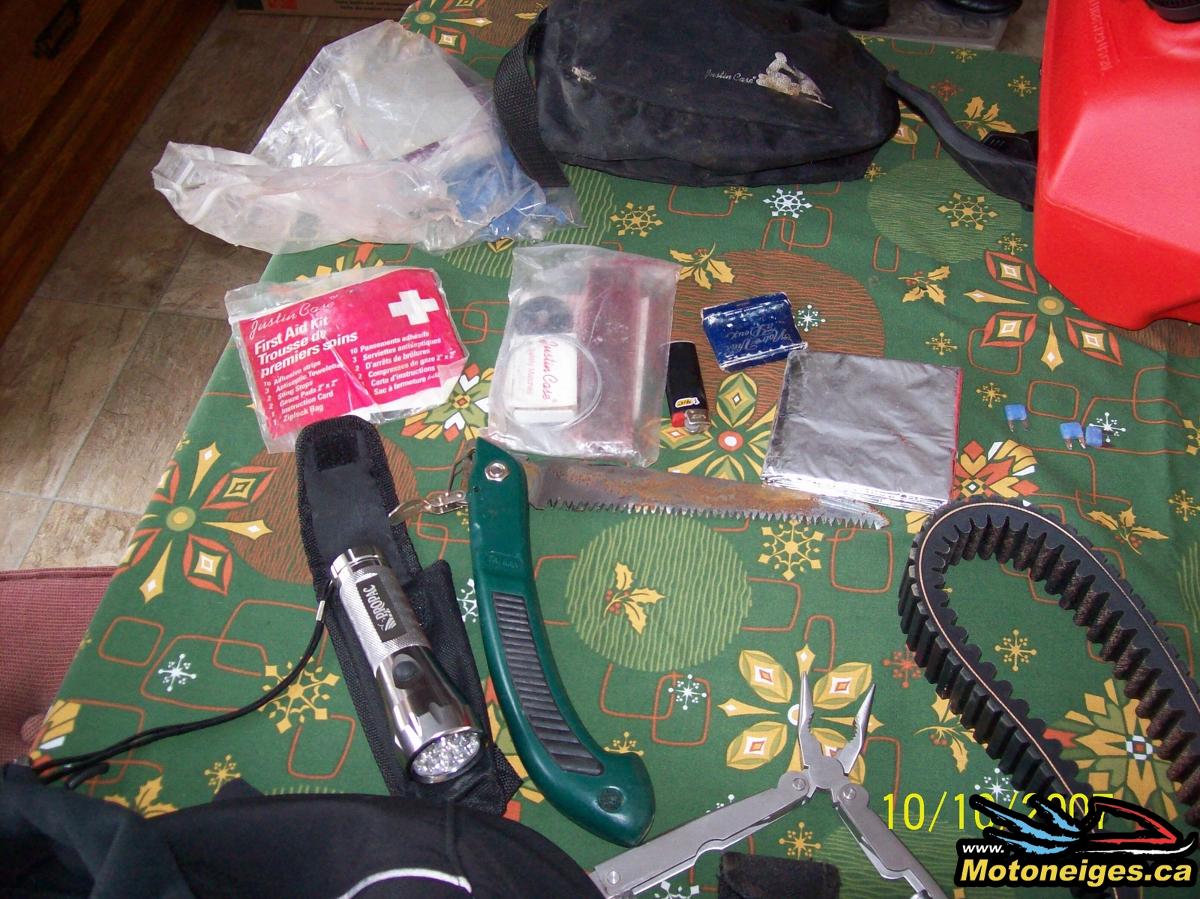 Quoi apporter pour une randonnée de motoneige sécuritaire