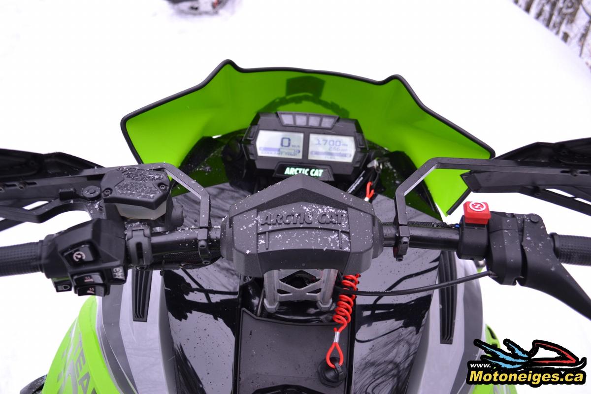 La ZR8000 RR 137 2019 - la motoneige par excellence pour les amateurs de sensations fortes - motoneiges -motoneigistes