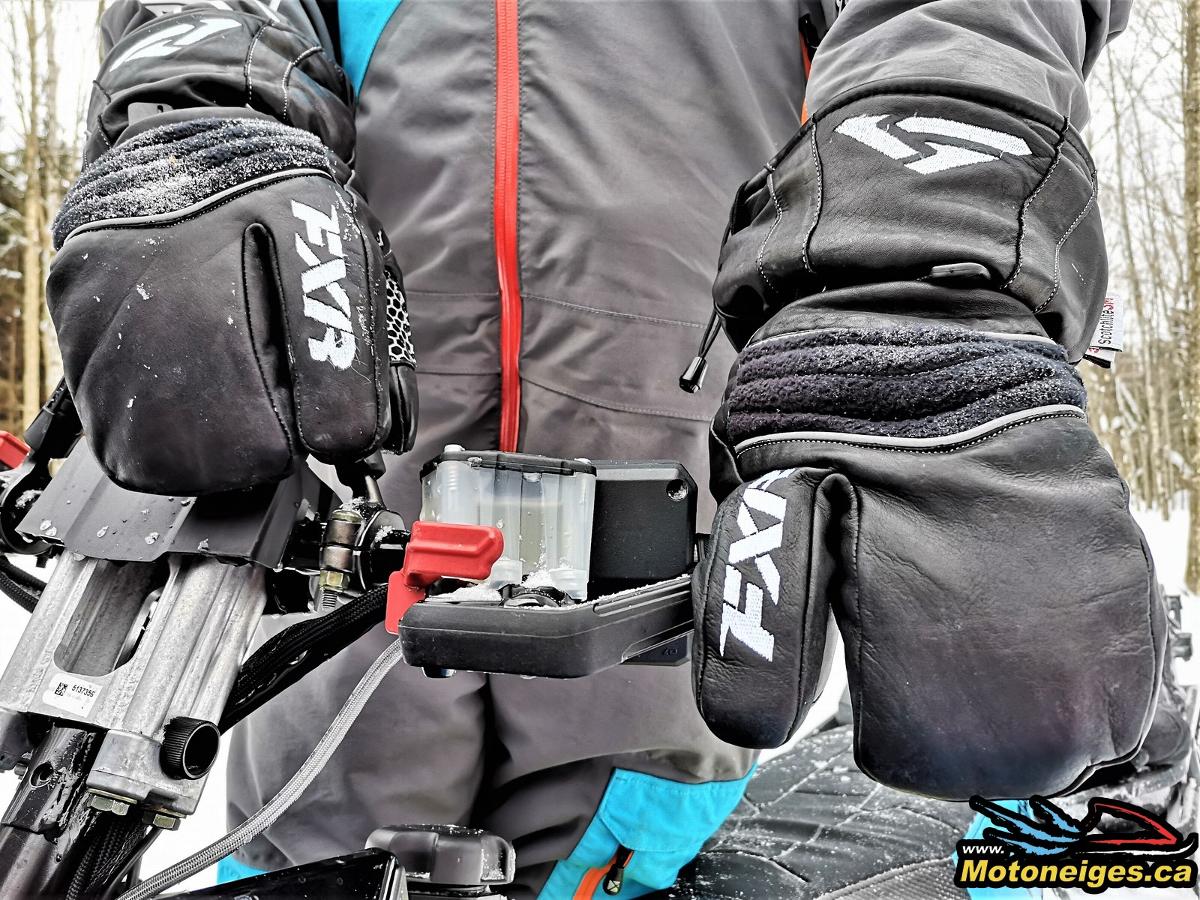 Essai : Mitaines Index de FXR - motoneiges - motoneigistes Essai : Mitaines Index de FXR - motoneiges - motoneigistes