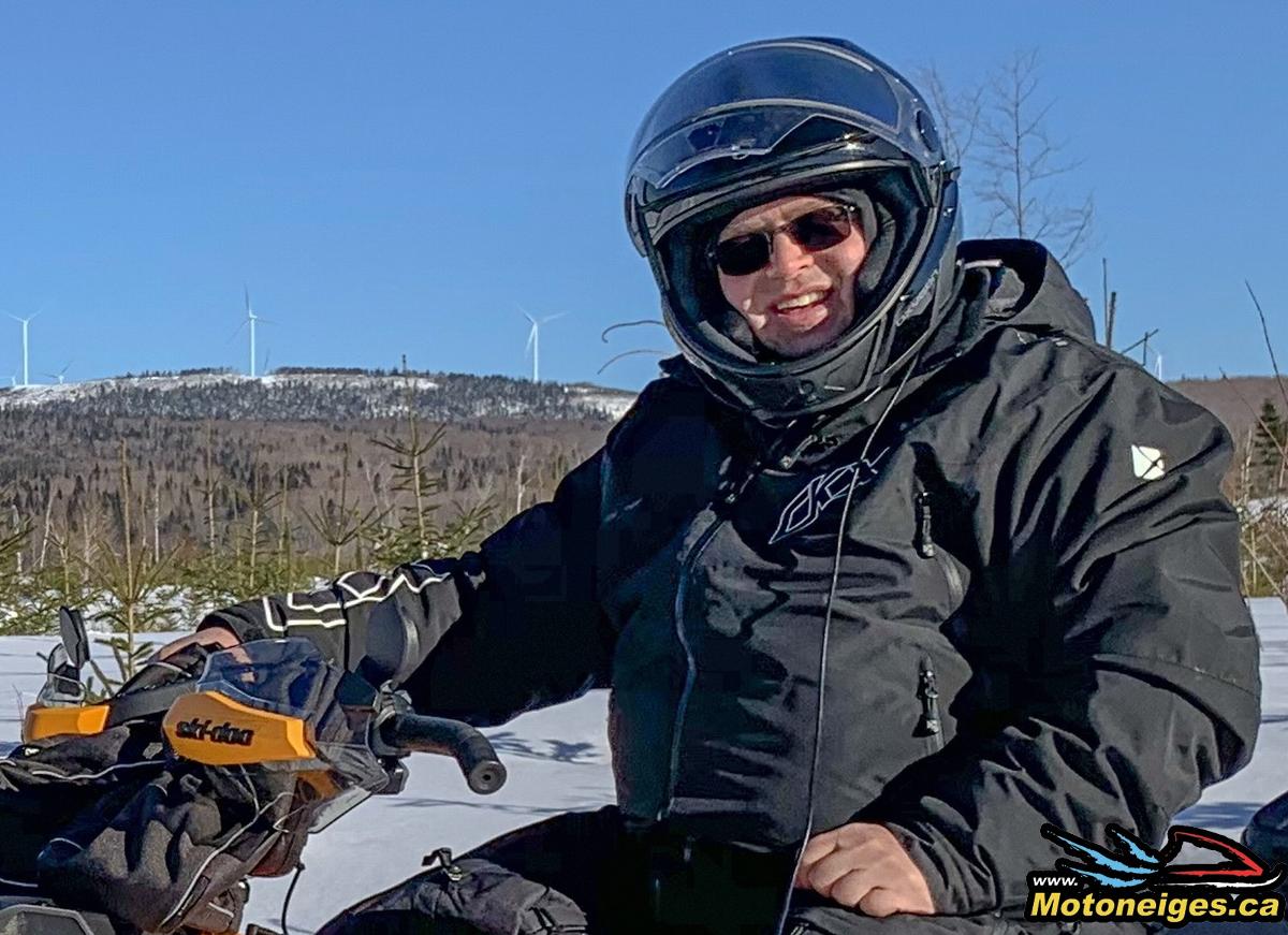 Essai du casque Ski-Doo Oxygen et le port de lunettes - motoneiges - motoneigistes