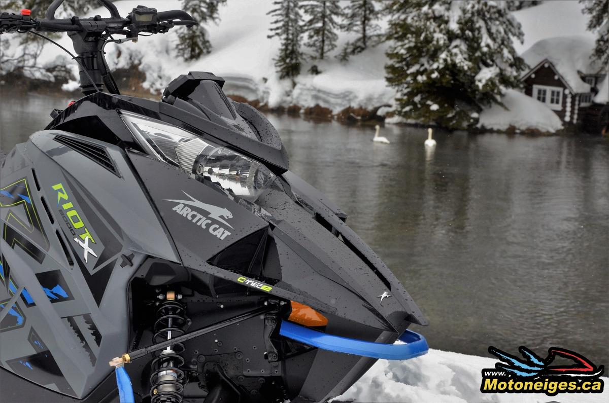 Arctic Cat Favourite — The Riot X - snowmobiles - snowmobilers