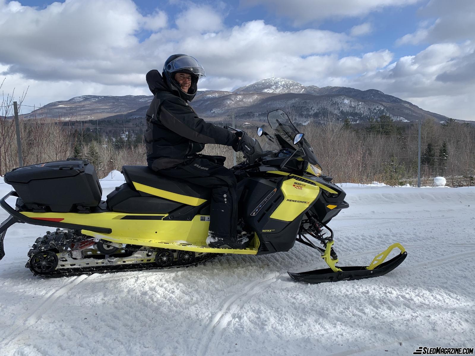 Review snowmobile Ski-Doo Renegade X 900 ACE Turbo 2021