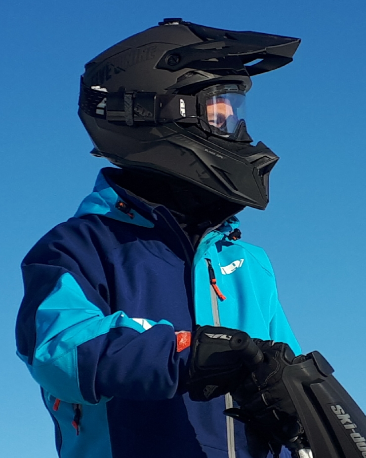 509 helmet with goggles