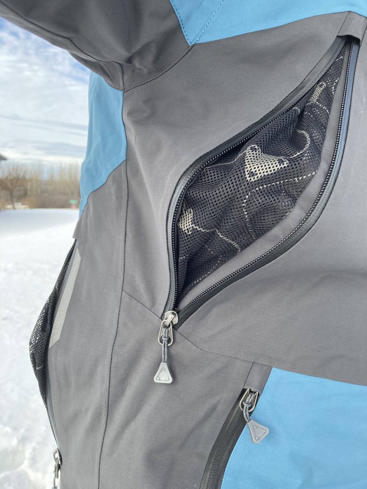 underarm vent on the contego 3-in-1 jacket
