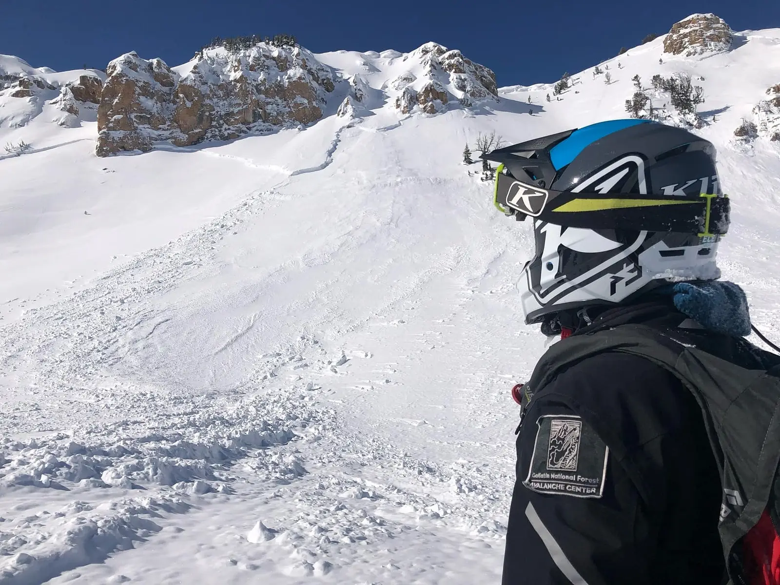 Formation en sécurité avalanche : préparez-vous à des sorties en montagne sécuritaires