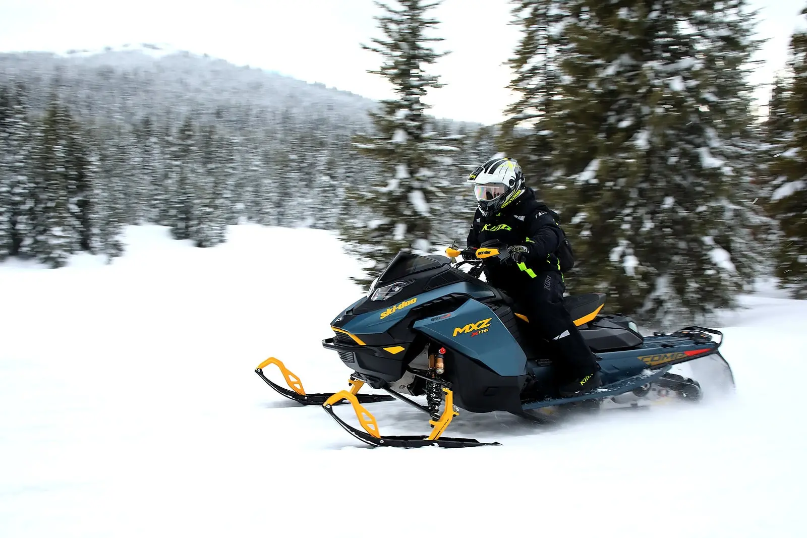 Ski-Doo MXZ X-RS 2026 avec ensemble Competition : Une valeur sûre!