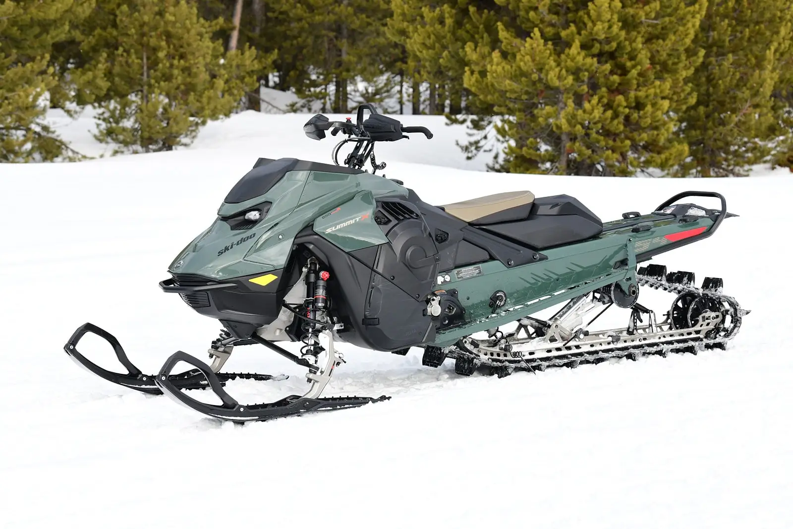 Ski-Doo Summit X 2026 avec ensemble Expert : Conçu pour une Performance Maximale