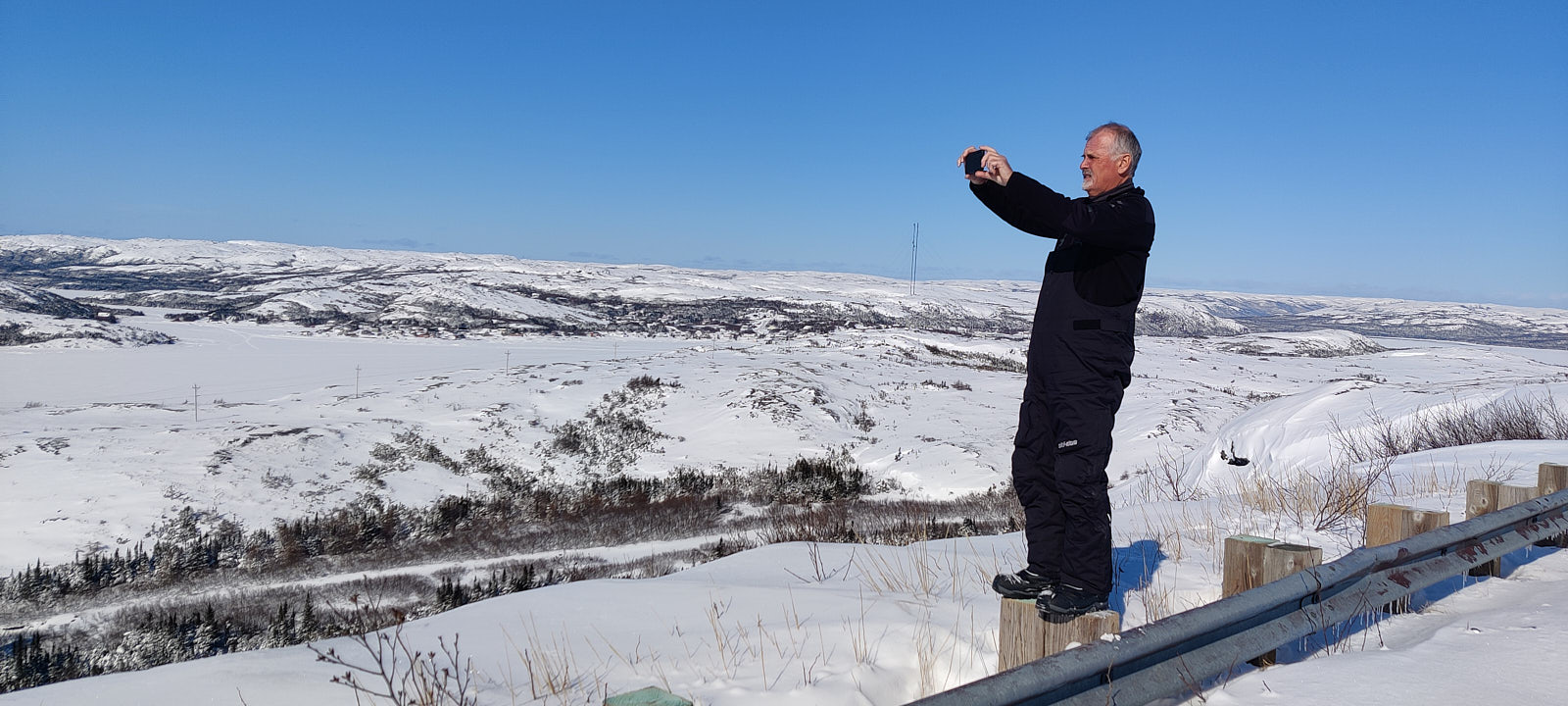 Notre ami Yoland qui ne néglige aucun effort pour prendre une belle photo