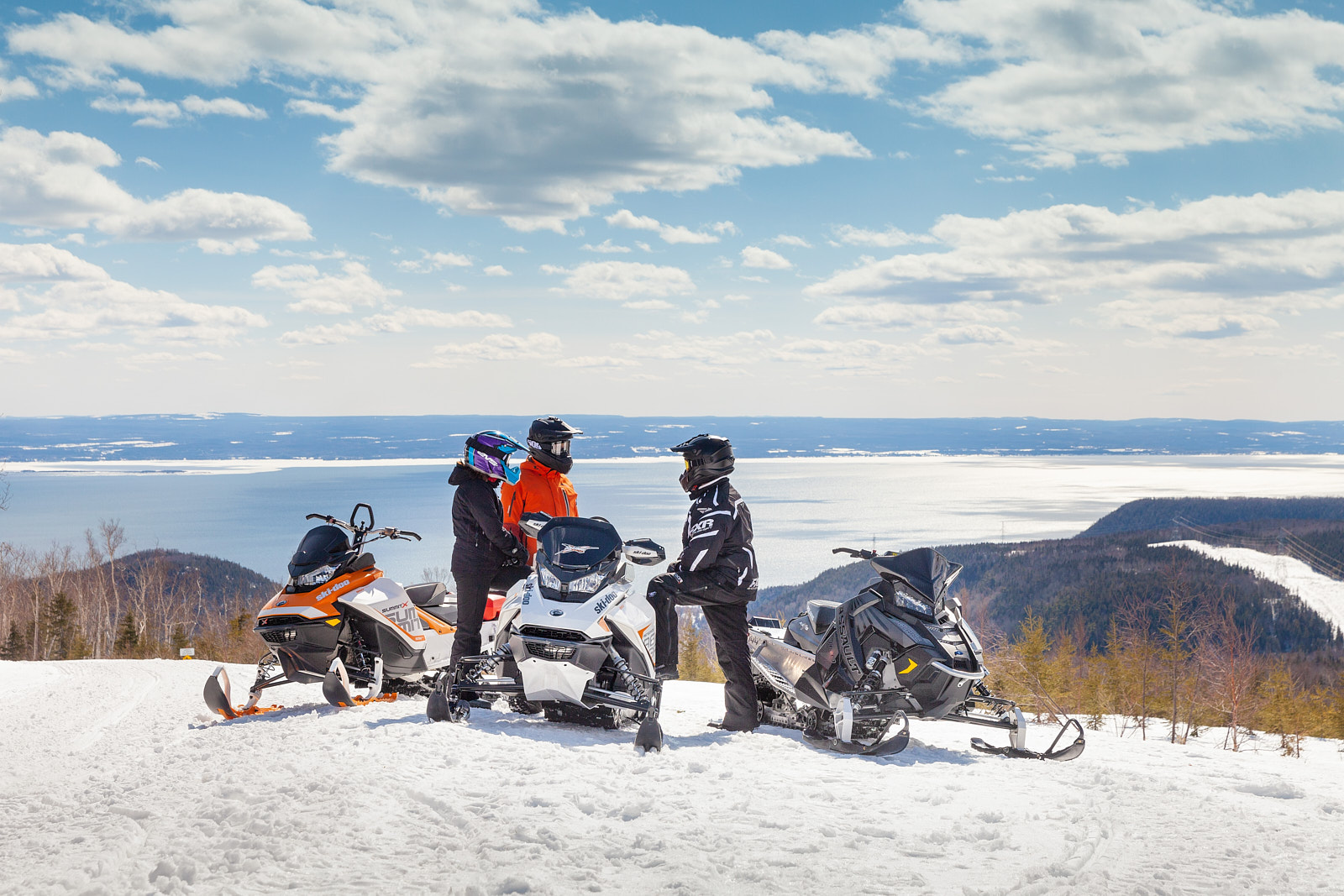 Carleton-sur-Mer à motoneige.