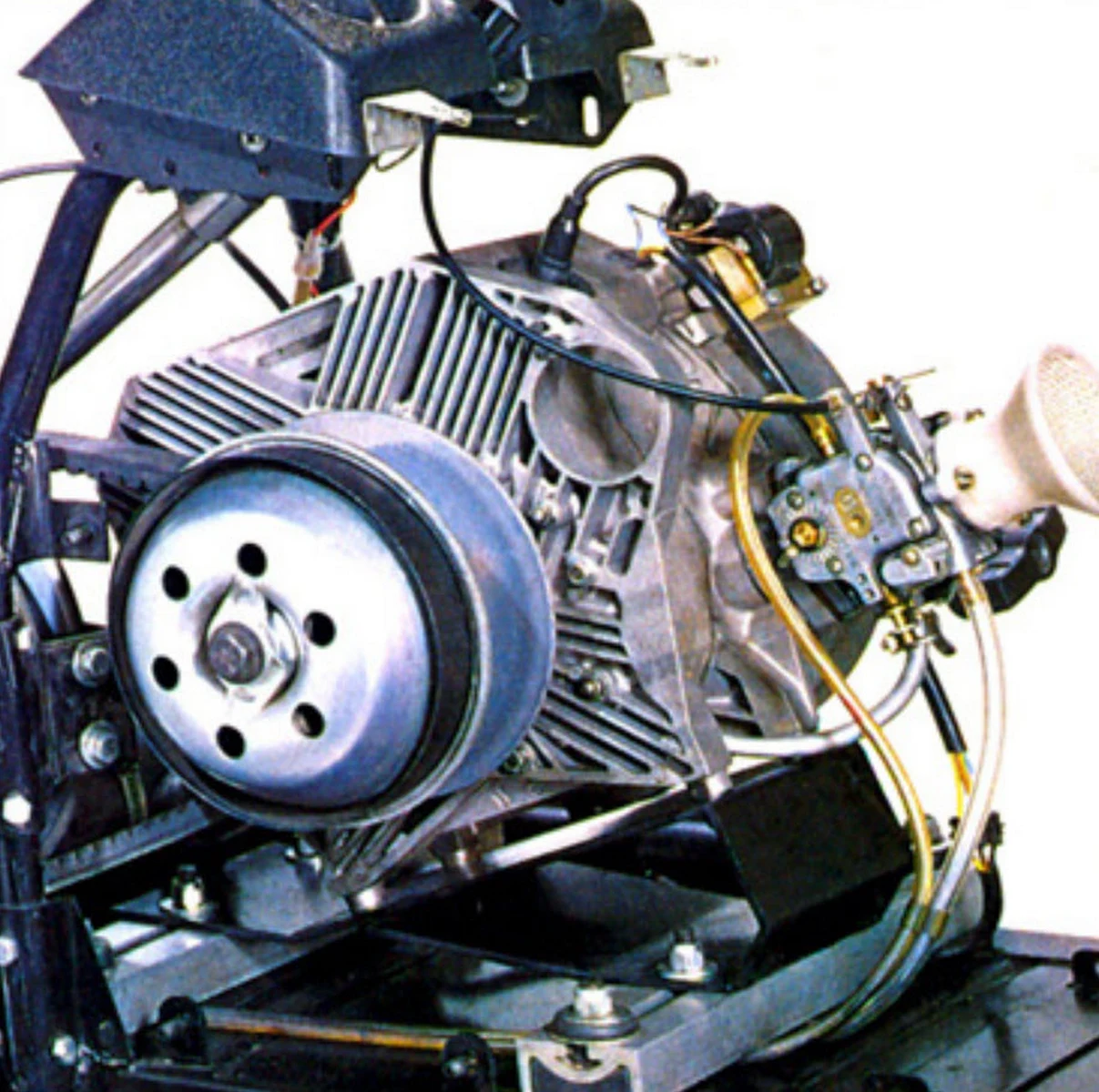 Quand la motoneige osait tout - Le moteur rotatif OMC