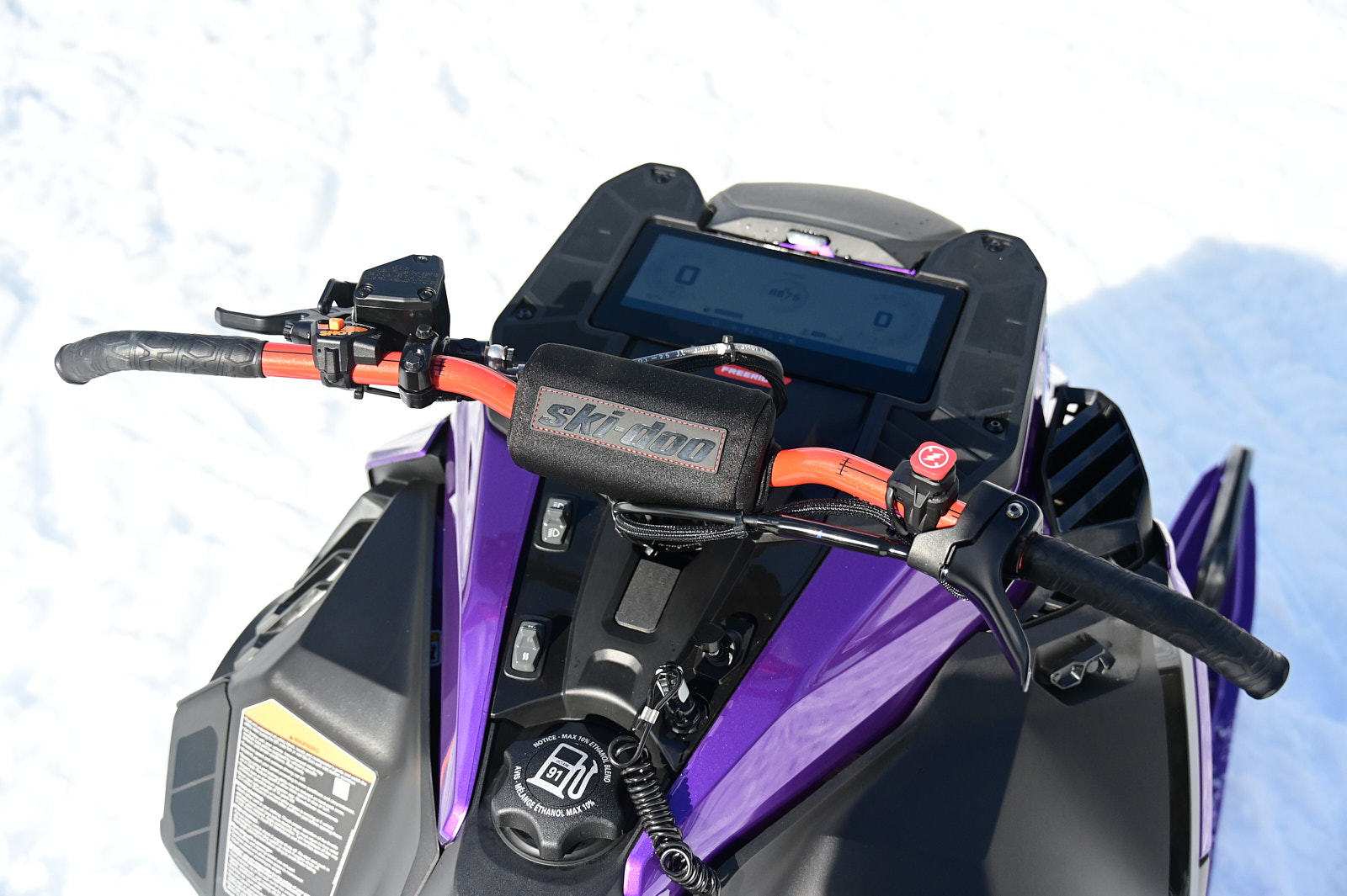 Guidon du Freeride 2027 avec rehausseur plus bas.