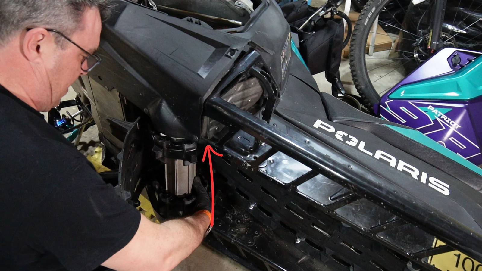 Remplacement de la chenille Polaris Matryx RMK Khaos SLASH 9R