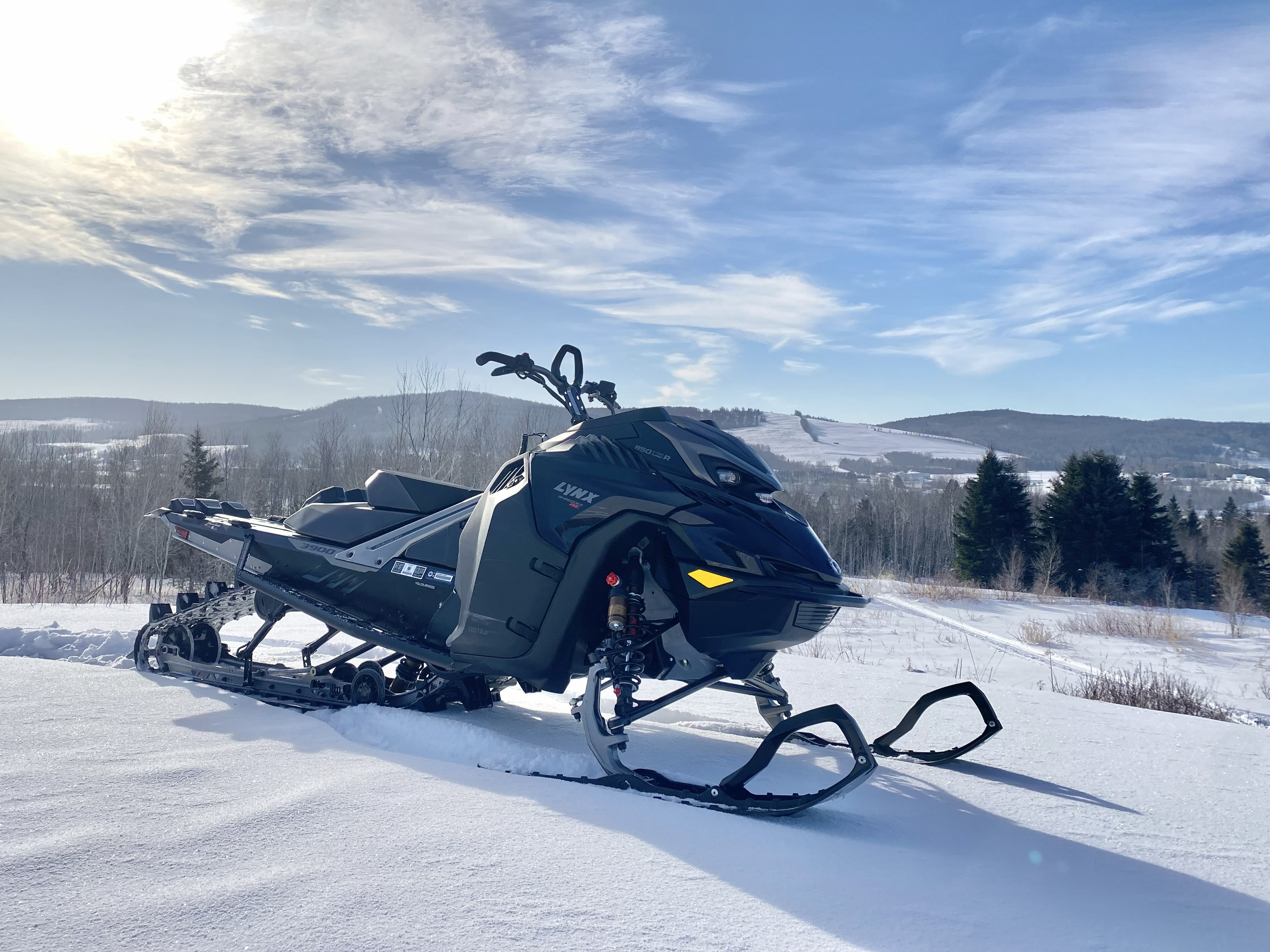 SledMagazine.com: Lynx Shredder 2024